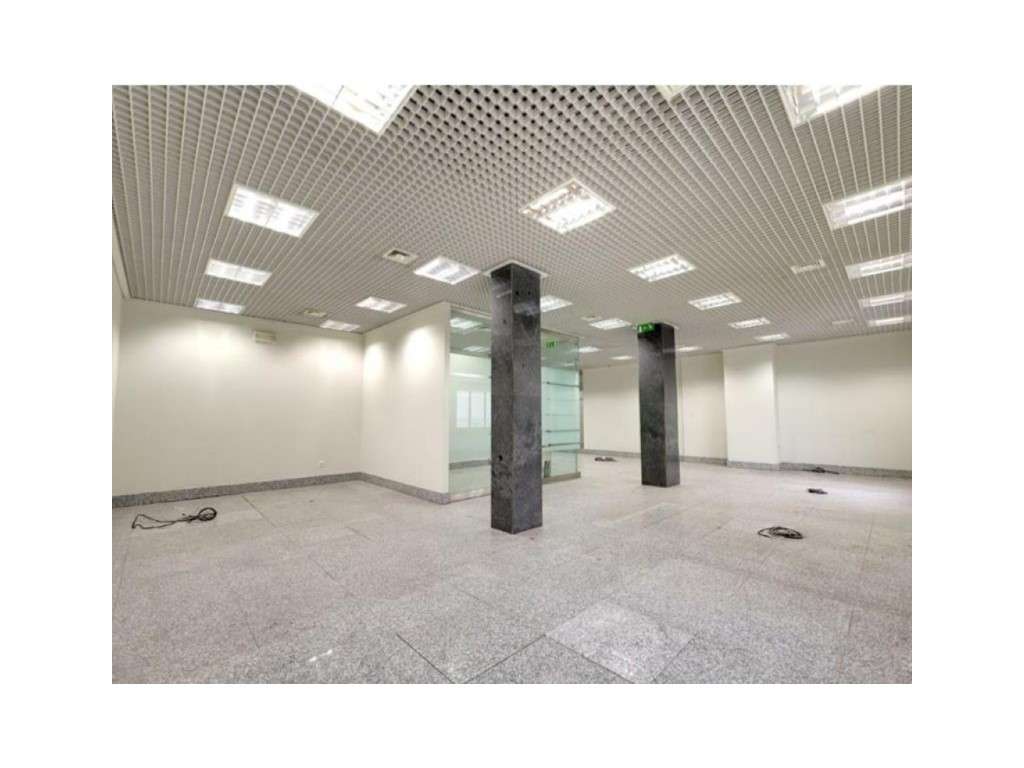 Loja com 420 m2 em Pombal - Grande imagem: 3/8