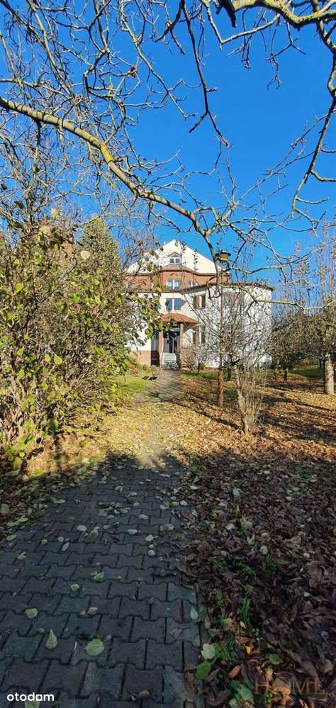 Wielofunkcyjny obiekt z pięknym ogrodem w Lublinie-4