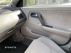 Nissan Primera 2.0 Elegance CVT - 9