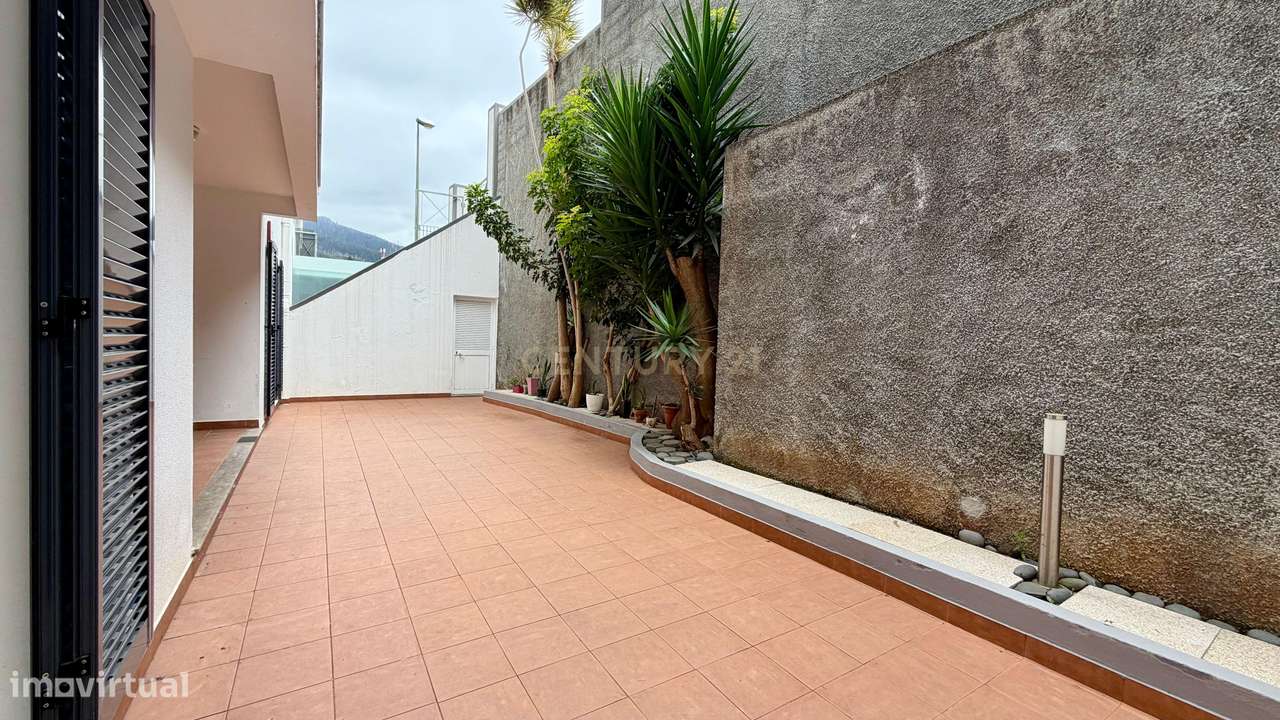 Apartamento T2+1 em Santo António-30