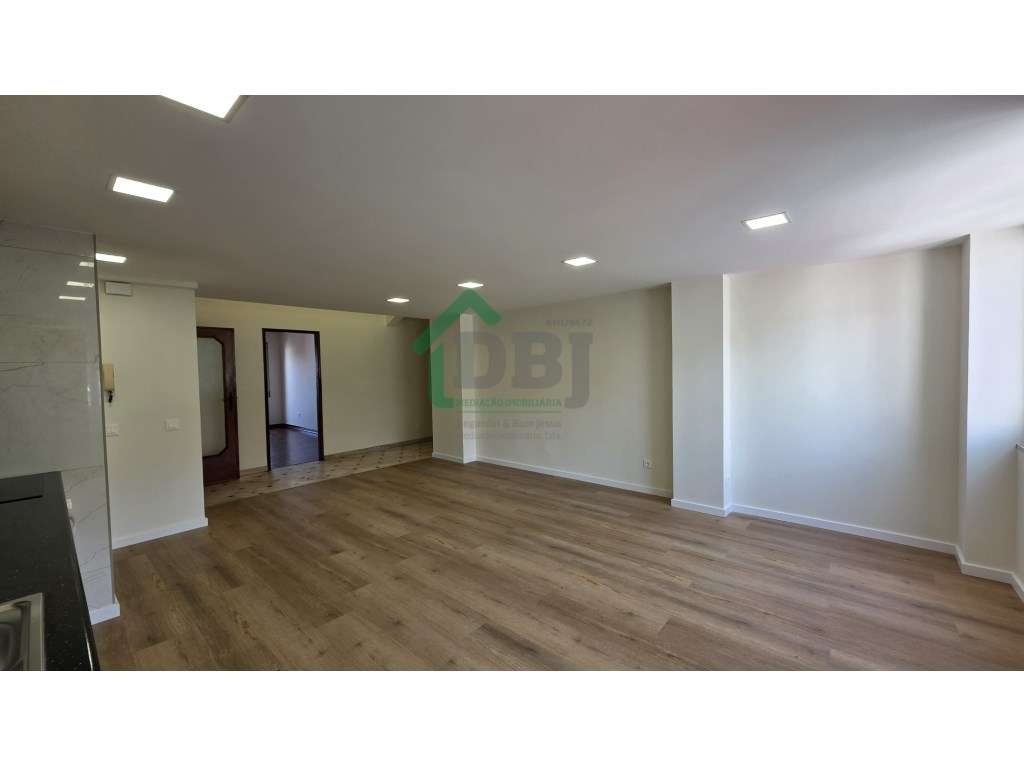 Nova Oportunidade! T5 Renovado no Centro da Covilhã - Grande imagem: 3/27