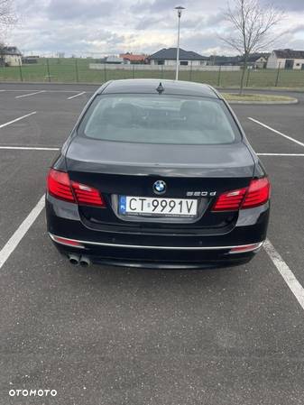 BMW Seria 5 520d Touring Luxury Line - 6