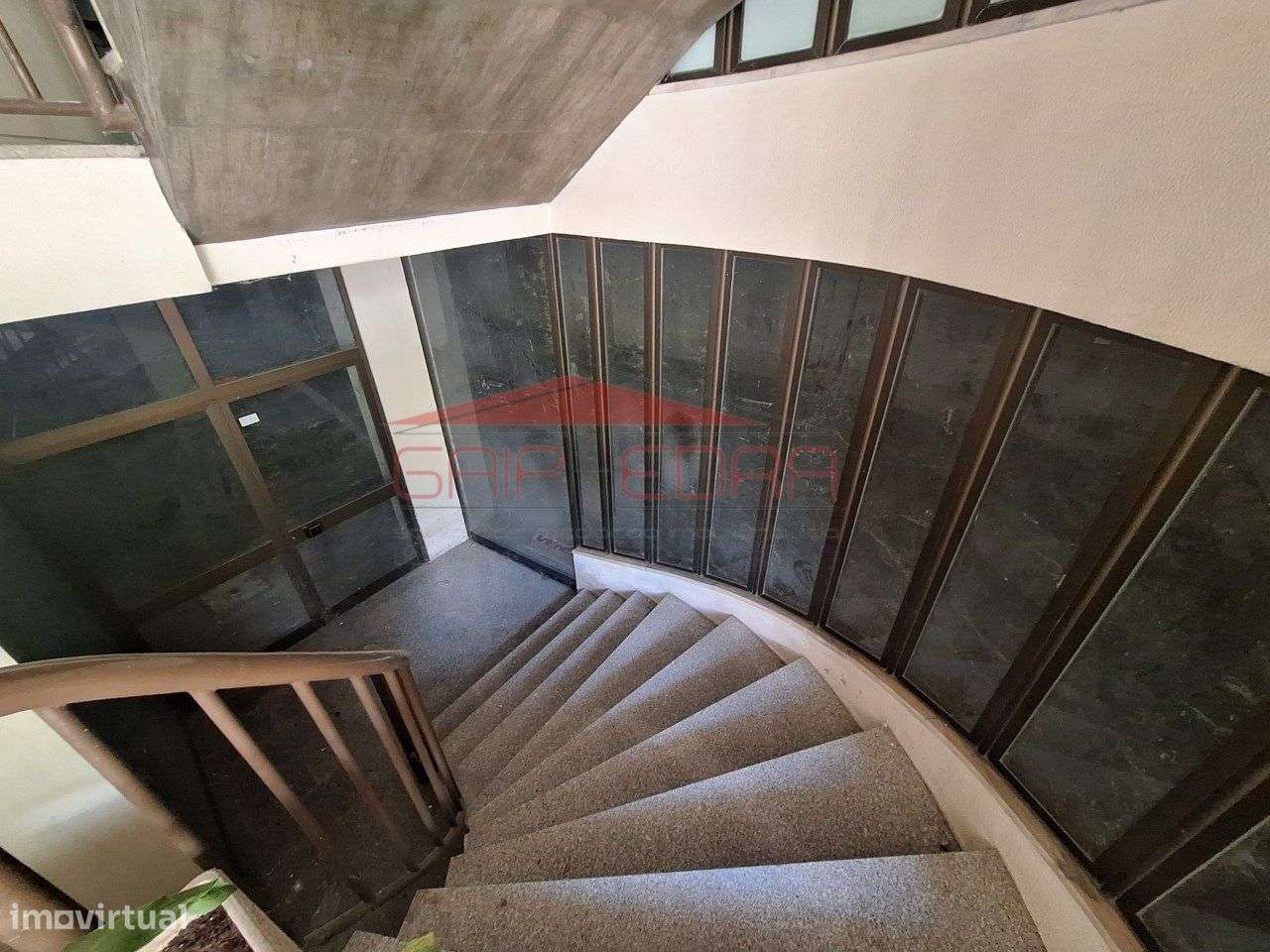 Loja com 350 m2 no centro histórico de Bragança - Grande imagem: 4/24