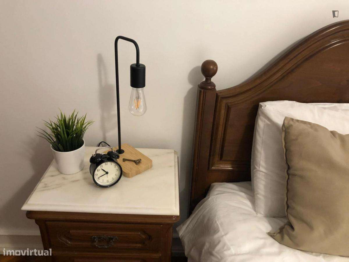 Quarto - localizado em Penha de França Lisbon - Grande imagem: 3/10