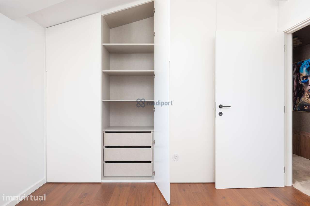 APARTAMENTO T3 JUNTO AO CASTELO LEIRIA - FACÇÃO E-14