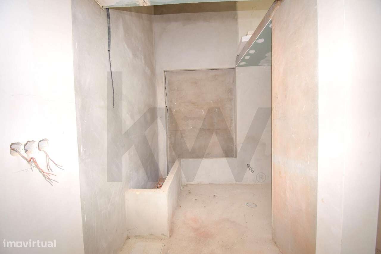 Excelente Loft no Beato - Único, para obras, com elevado potencial-5