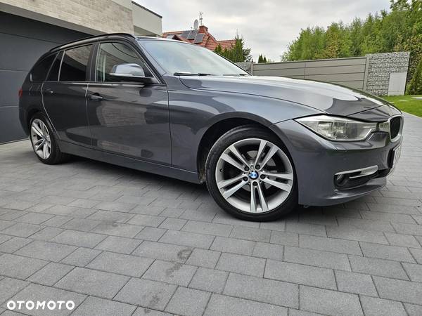 BMW Seria 3 320i Touring xDrive - 2