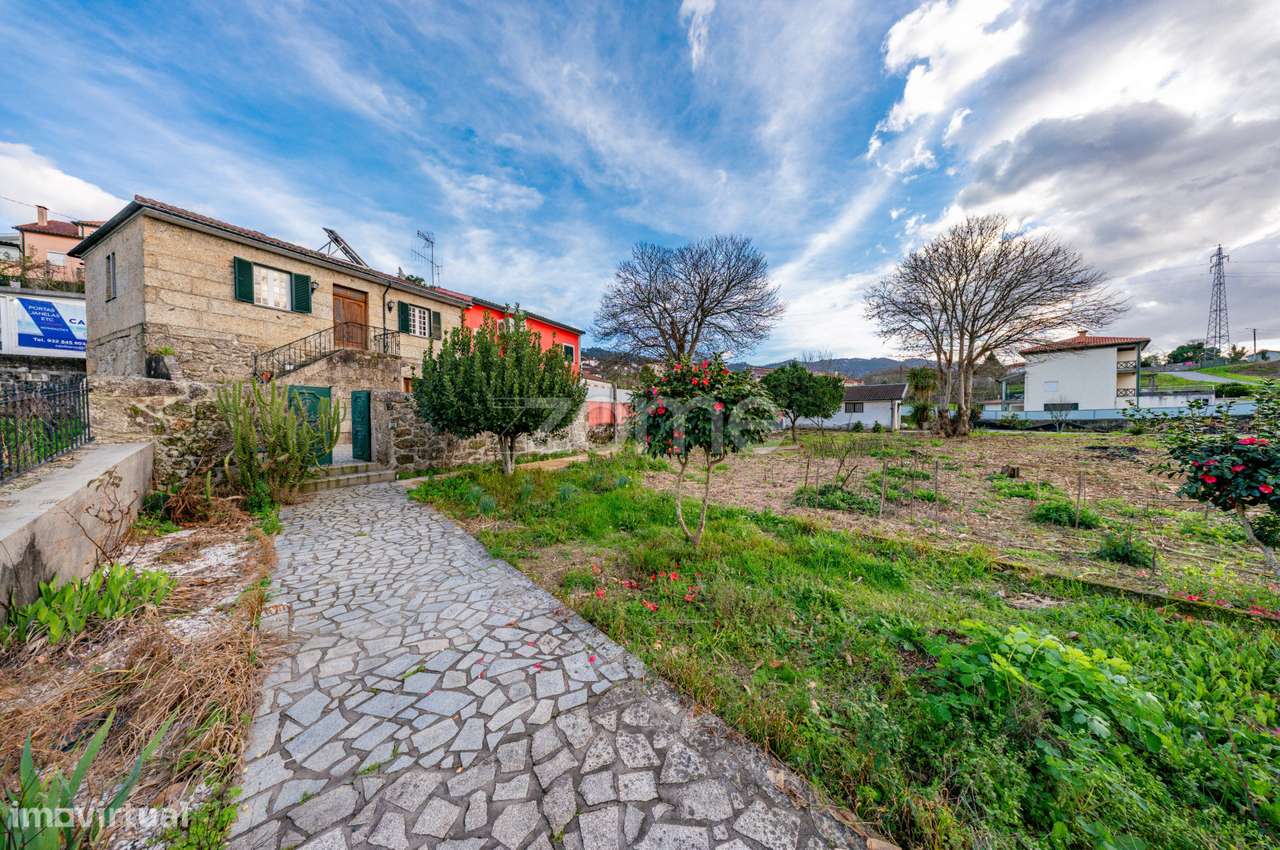 Moradia T3 com lote terreno 1468 m2 em Ponte da Barca - Grande imagem: 4/37