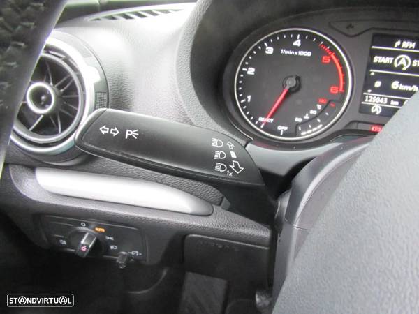 Audi A3 Sportback 1.6 TDi Attraction Ultra - 21