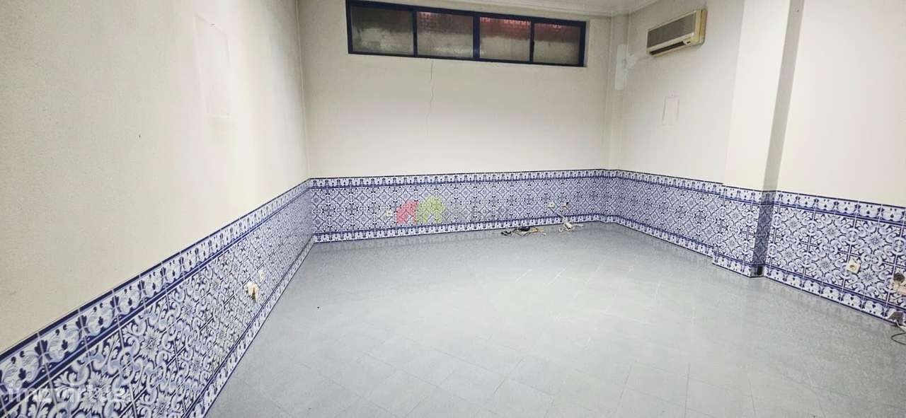 Loja para arrendamento com 64 m2 localizada no centro do Barreiro - Grande imagem: 2/7