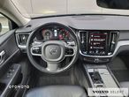 Volvo V60 Cross Country - 13