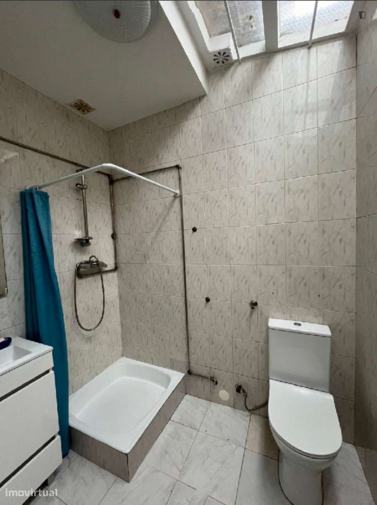 Quarto - localizado em Paranhos Porto - Grande imagem: 5/8