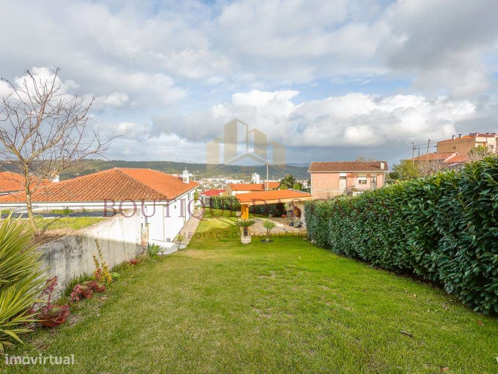 Moradia Térrea no Centro de Valongo - Grande imagem: 5/30