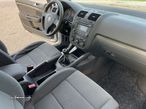 VW Golf 2.0 TDi Confortline - 25