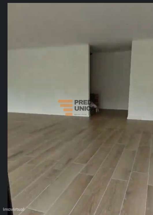 Moradia T3+1  Arquitetura Moderna Oferta ato escritura-24