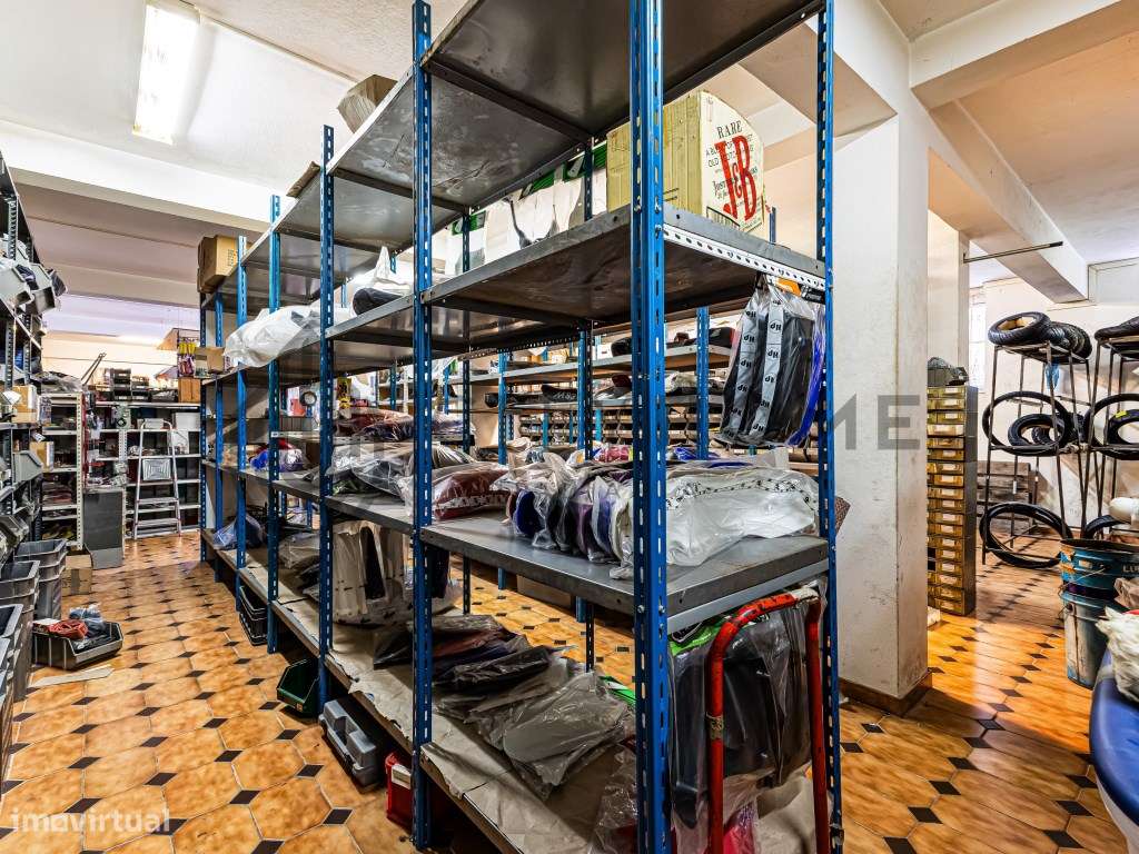 Espaço Comercial no centro de Lagoa-8