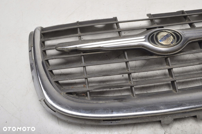 CHRYSLER 300M ATRAPA GRILL 4805107 - 2