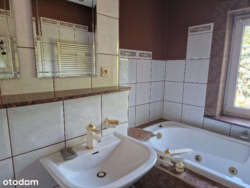 Dom z obiektem na działalnośc-14