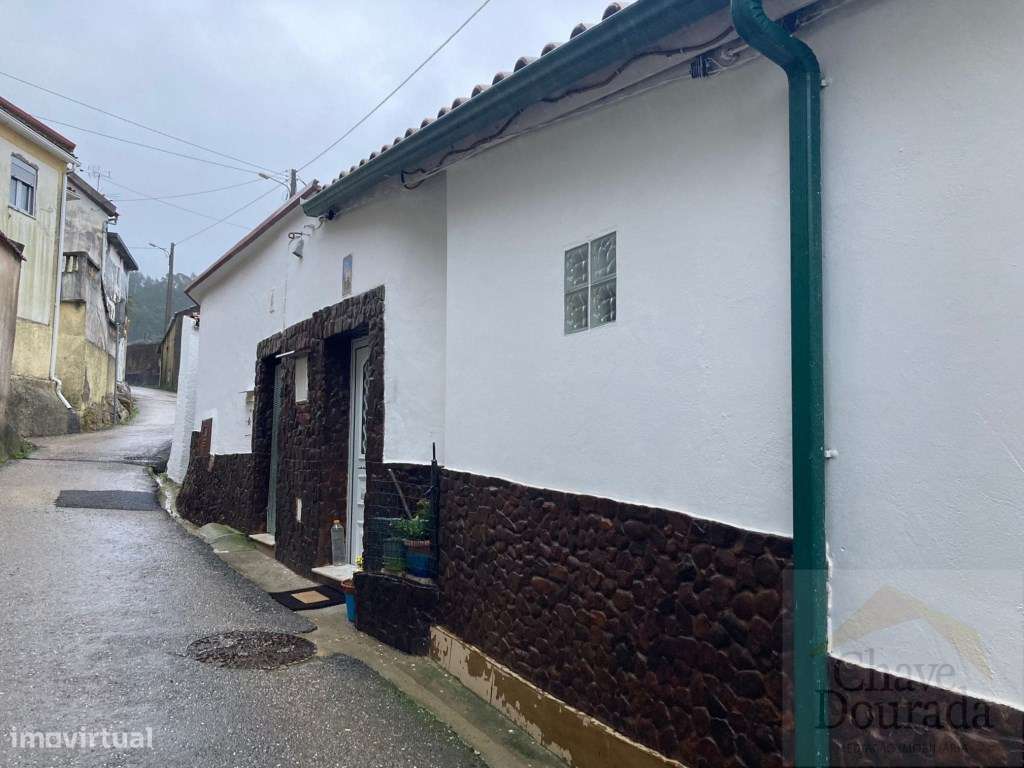 Moradia T2 com terreno de 90m2 - Grande imagem: 2/16