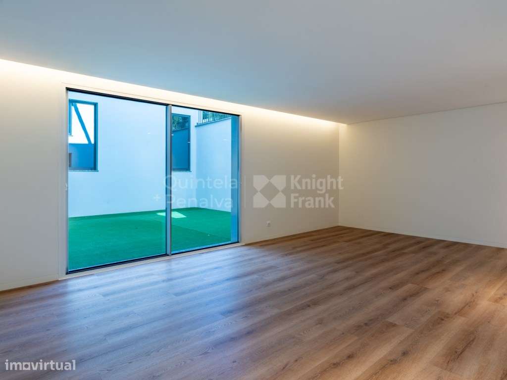 Moradia T7 com jardim e piscina na Verdizela-8