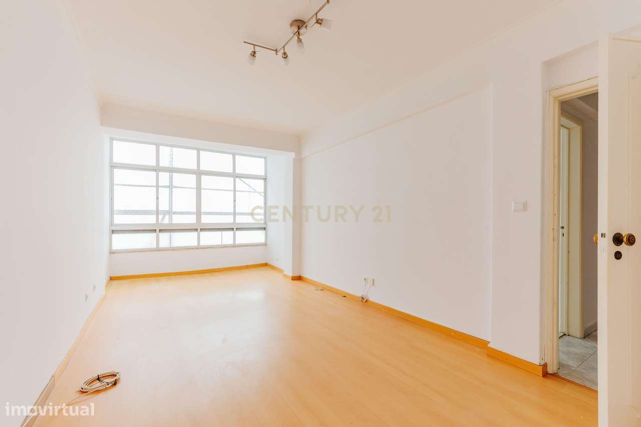 T2 para arrendamento em Linda-a-Velha - Grande imagem: 3/30