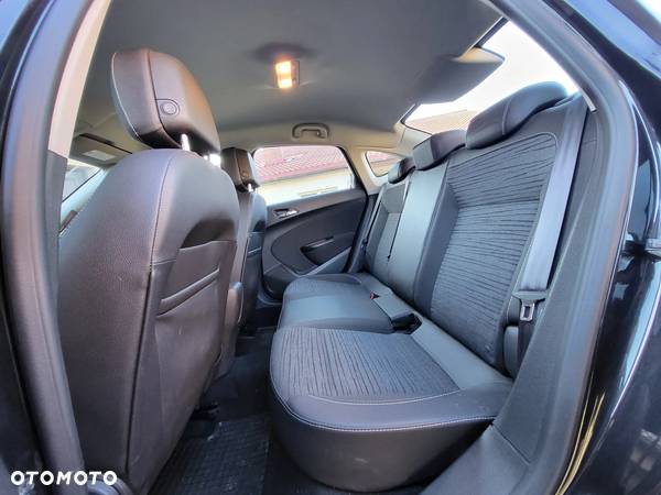 Opel Astra IV 1.6 Business EU6 - 12