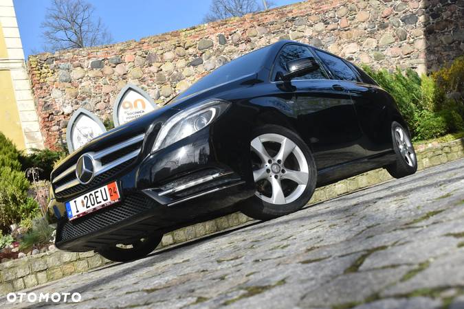 Mercedes-Benz Klasa B 180 (BlueEFFICIENCY) - 35