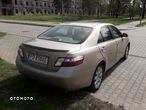 Toyota Camry 2.4 SE - 21