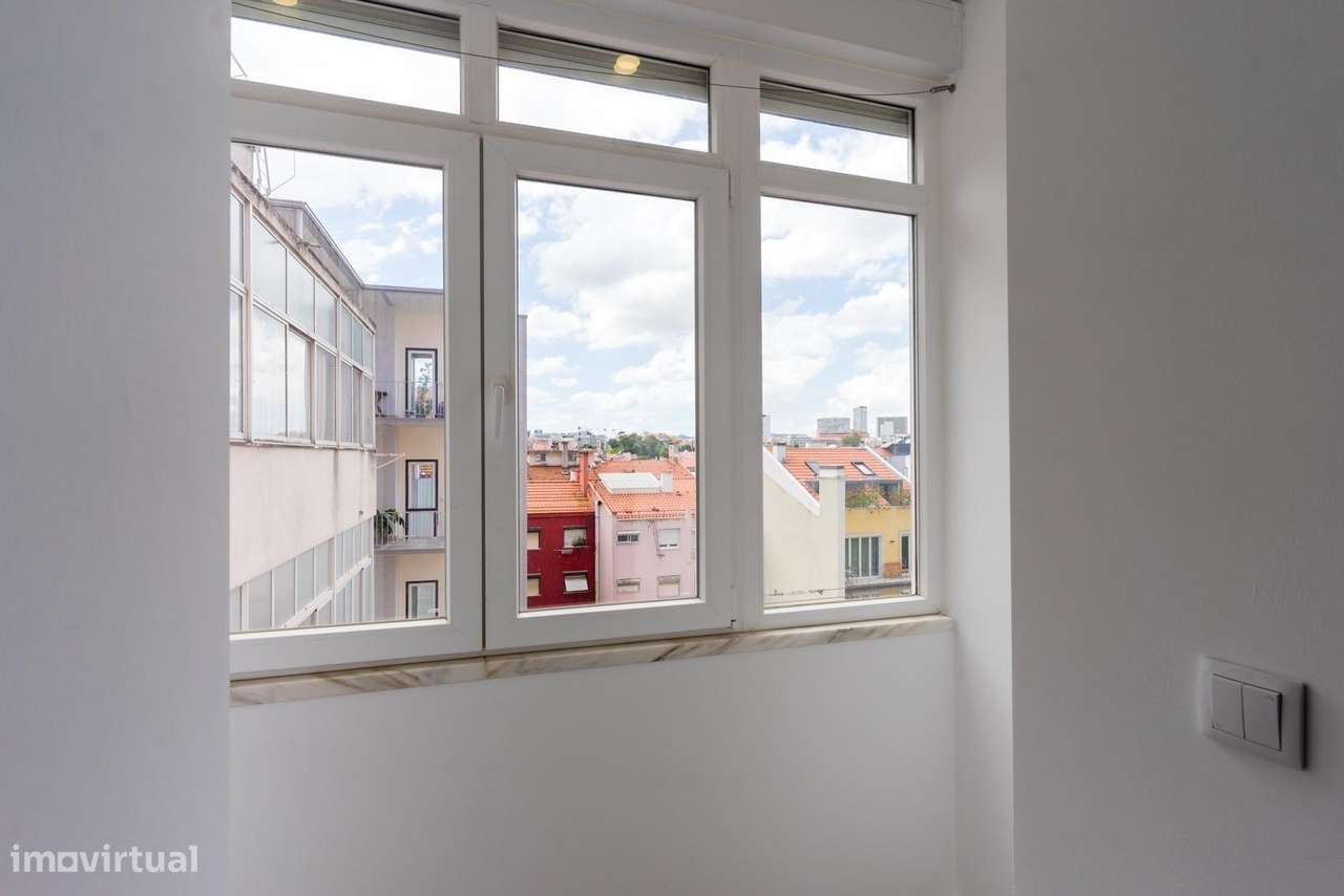 T2+1 Totalmente Remodelado em Edifício Recuperado!-18