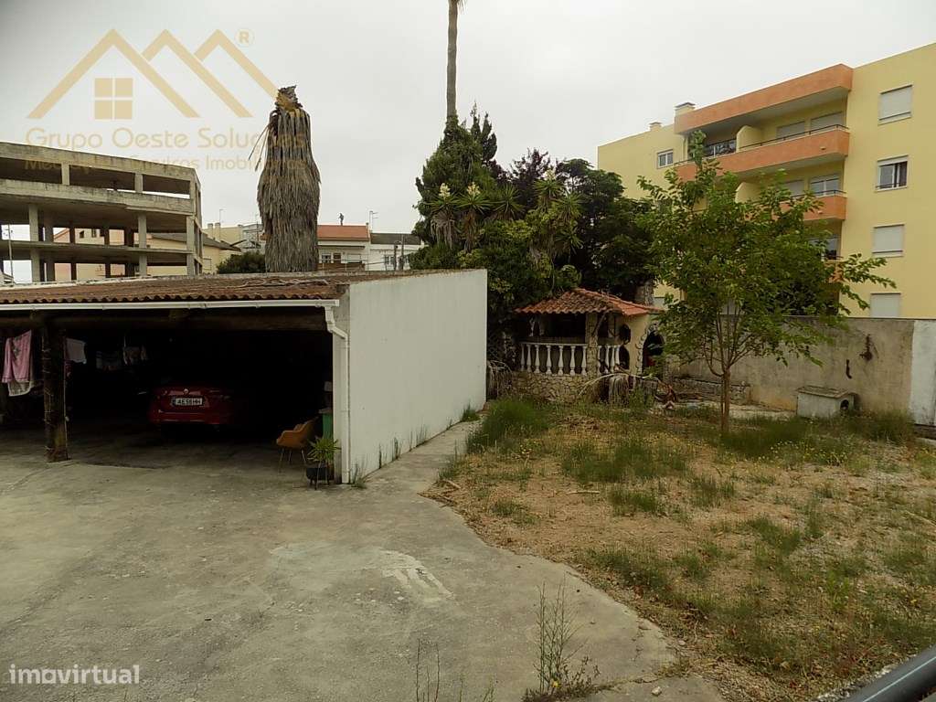 Moradia c/ anexos, piscina , telheiro e logradouro-4