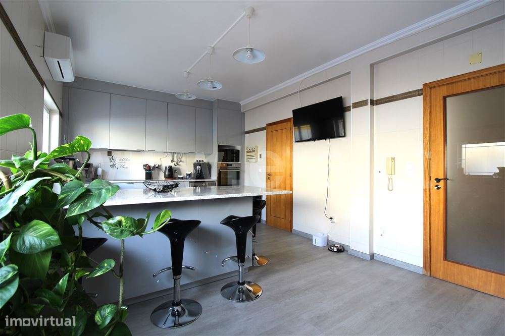 Moradia em Banda V2+1, Venda-9