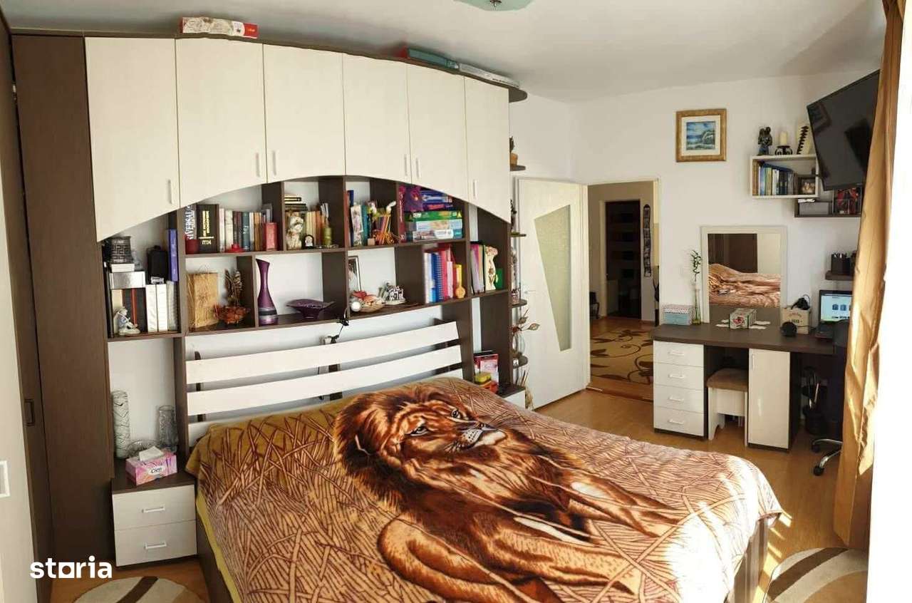 Apartament 3 camere Calea Moldovei - Imagine principală: 5/9