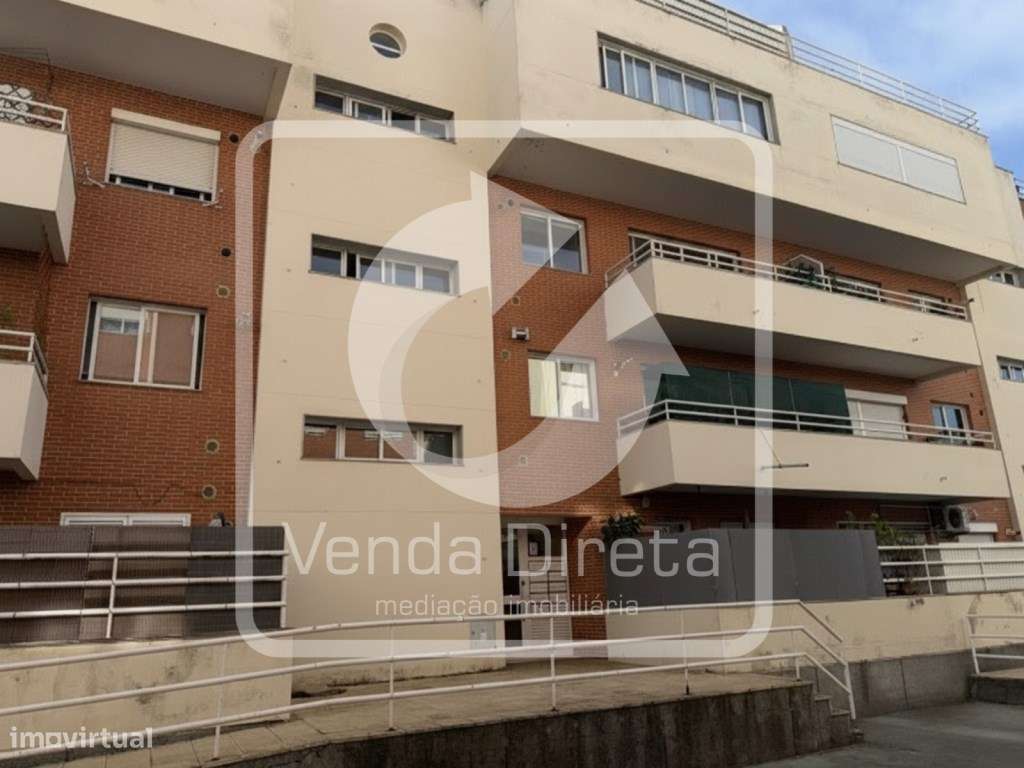 Apartamento T3 | 137 m² | Varanda | Arrecadação | Estacionamento | ...-21