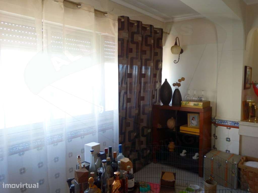 Andar de Moradia T3 c/box, Mina de Água, Amadora - Grande imagem: 5/48