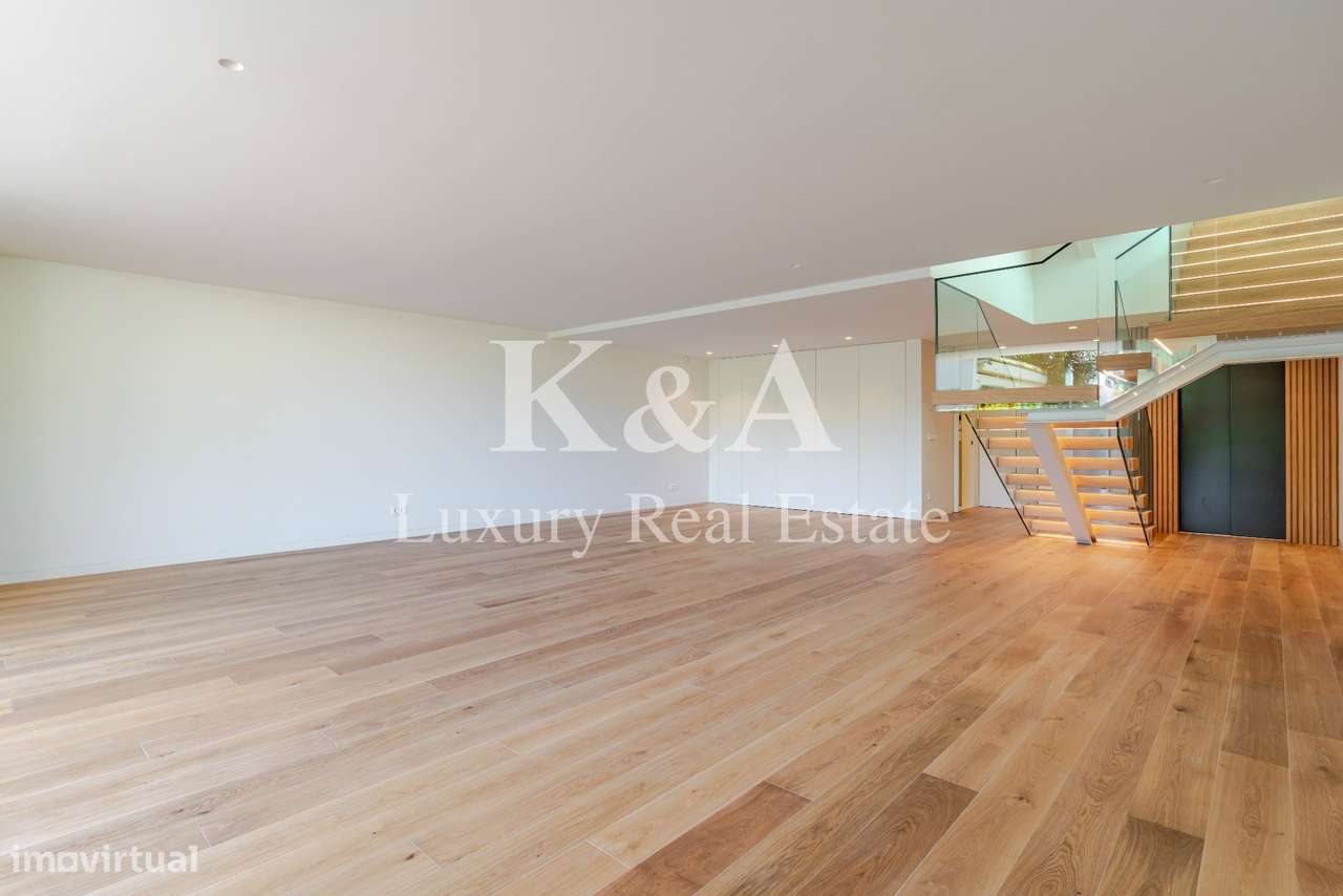 Penthouse T4+1 na Foz com piscina e Vista Mar-9
