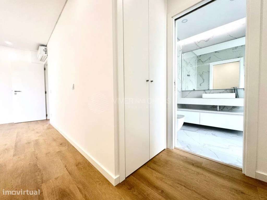 Moradia T4 de Luxo na Nova Urbanização da Caparica.-14