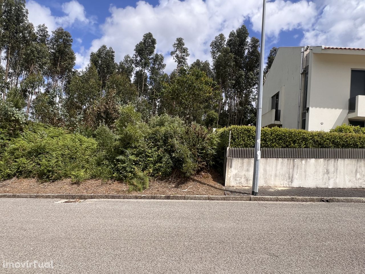 Terreno à rua de Bernardino Machado, Pedroso