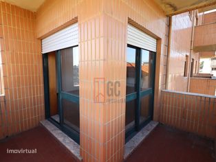 Apartamento T3, de 3 frentes e garagem fechada em Vilar do Paraíso - Grande imagem: 5/51