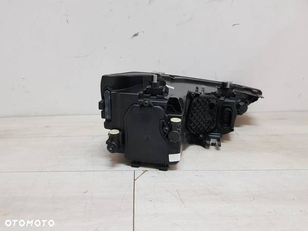 Lampa lewa przód lift Audi A1 14-18 lift - 10