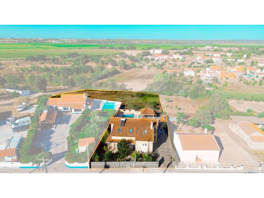 Moradia T4 com piscina na Barrosa - 4km de Benavente-39