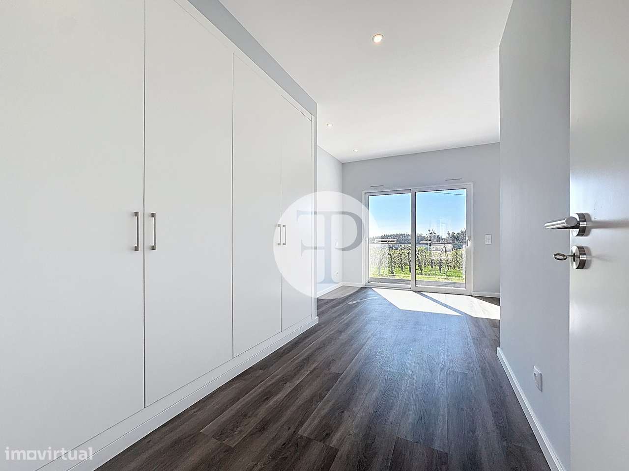 Moradia T4 com 2 suítes, piscina interior central em Alfeizerão-26