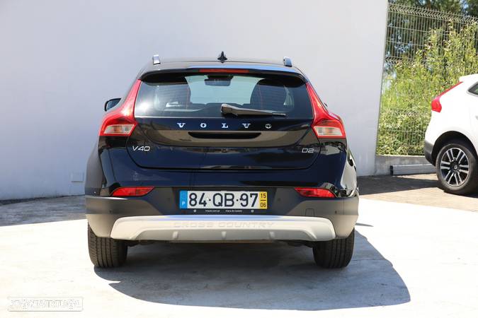 Volvo V40 Cross Country 2.0 D2 Momentum Geartronic - 2