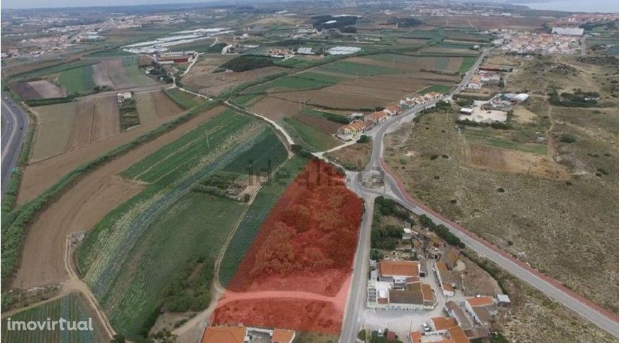 Terreno Urbano Perto da Praia dos Supertubos