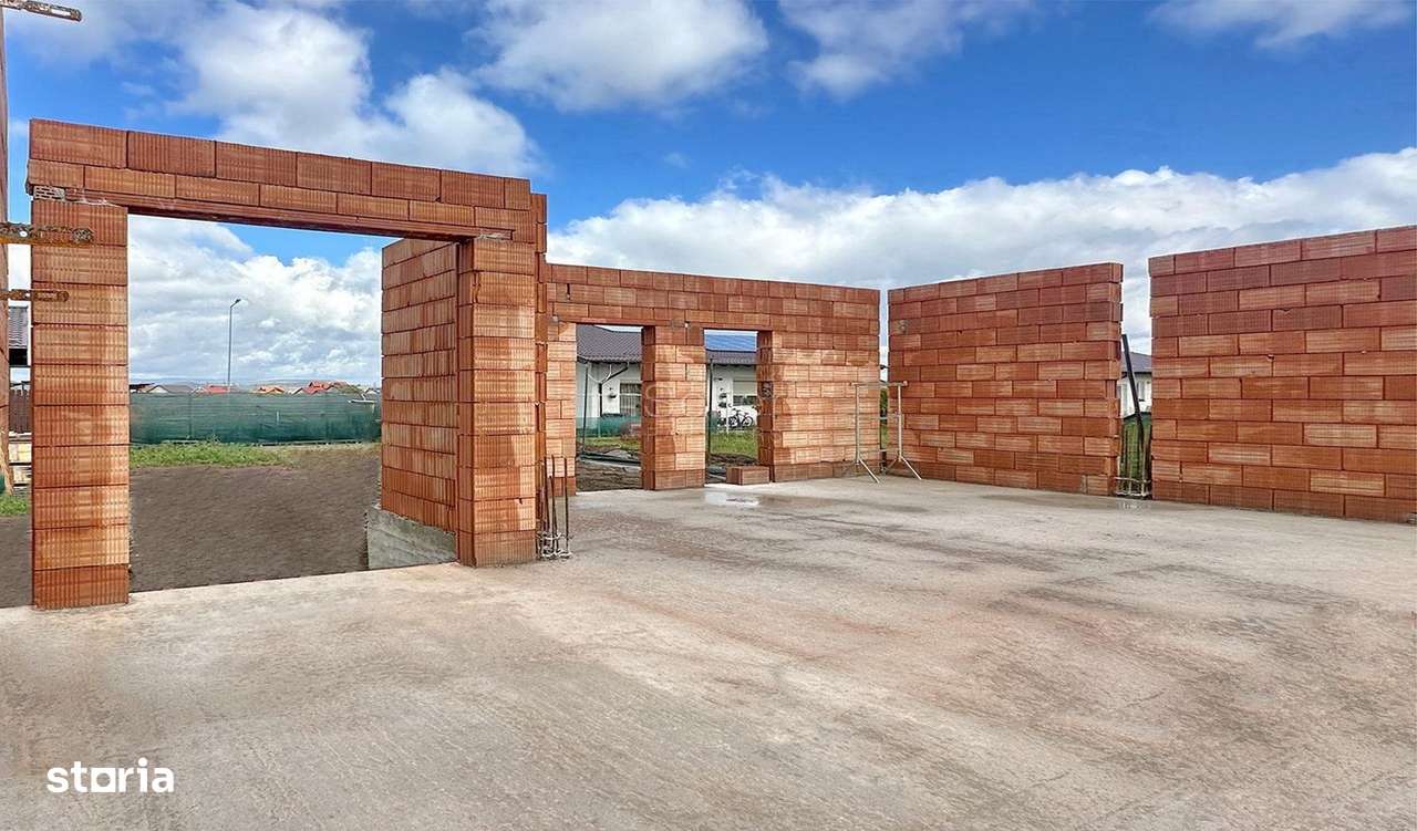 Structura Generoasa Zona Linistita - Imagine principală: 1/20