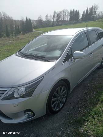 Toyota Avensis 2.2 D-CAT Style - 6