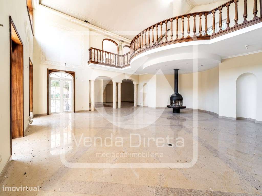 Moradia V7 Isolada em Belas, próximo ao campo de golfe.-26