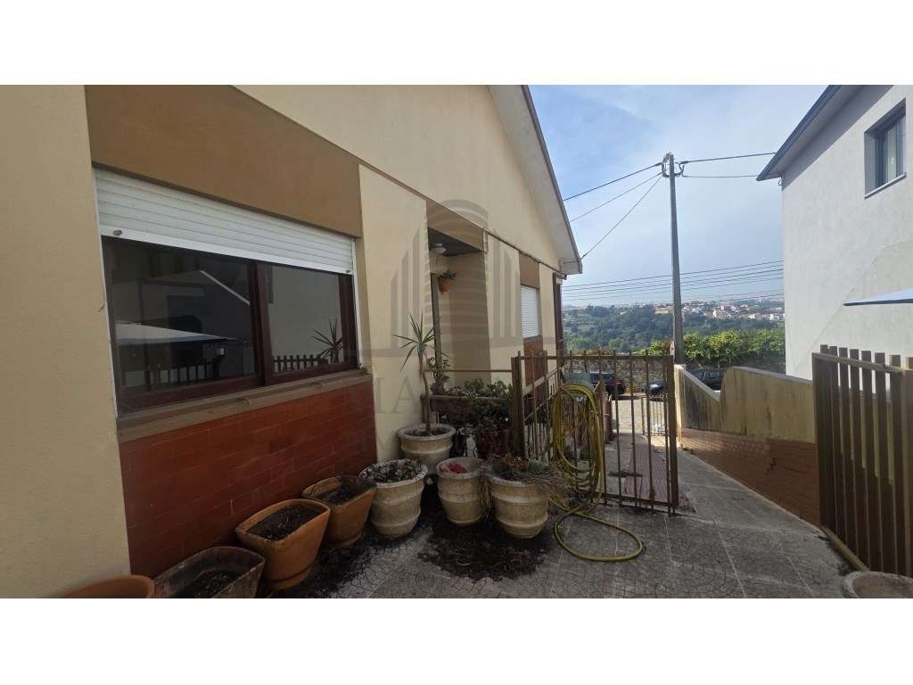 Moradia Térrea com Vista Panorâmica sobre o Rio Douro-28