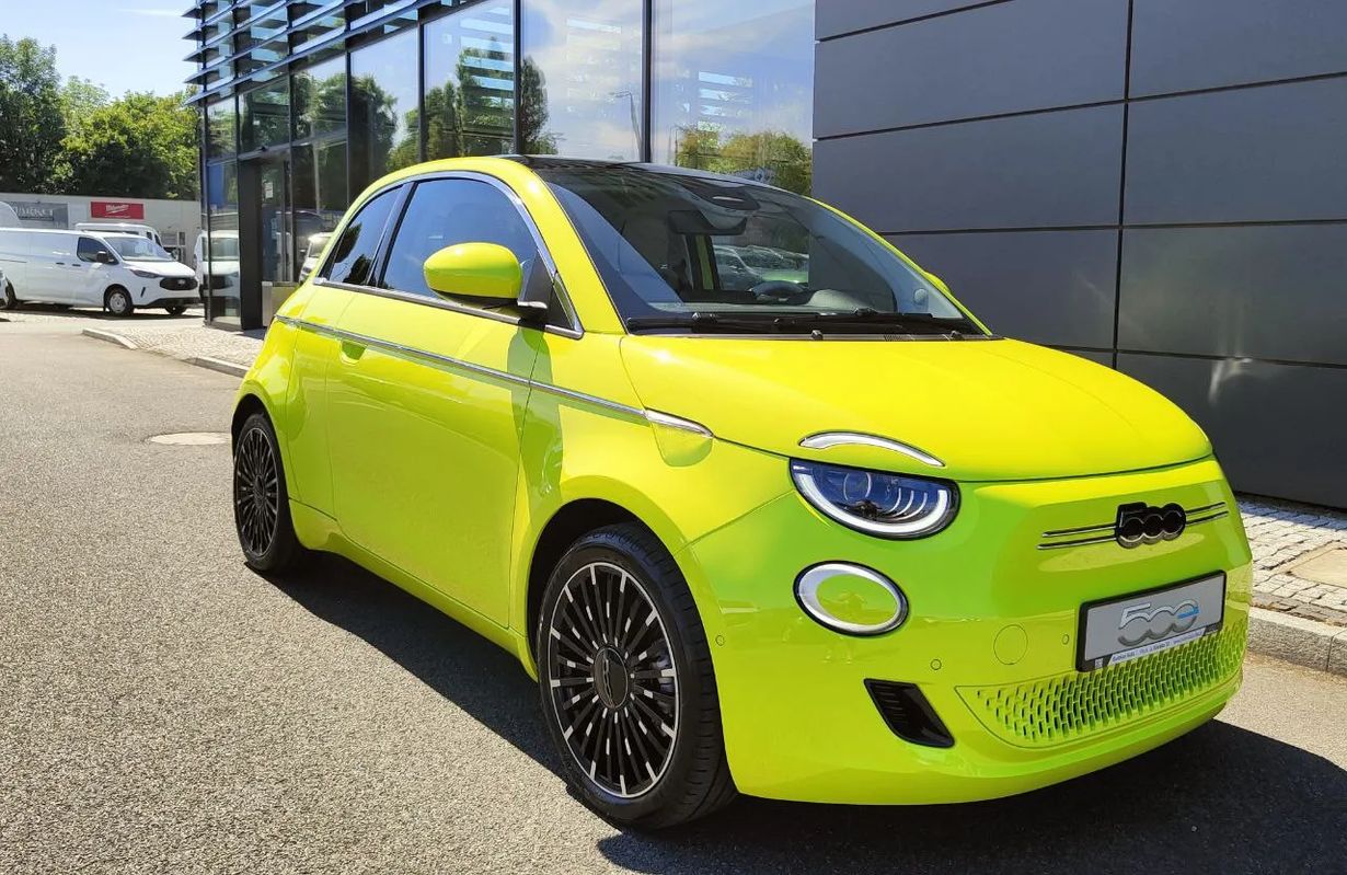 FIAT 500E La Prima