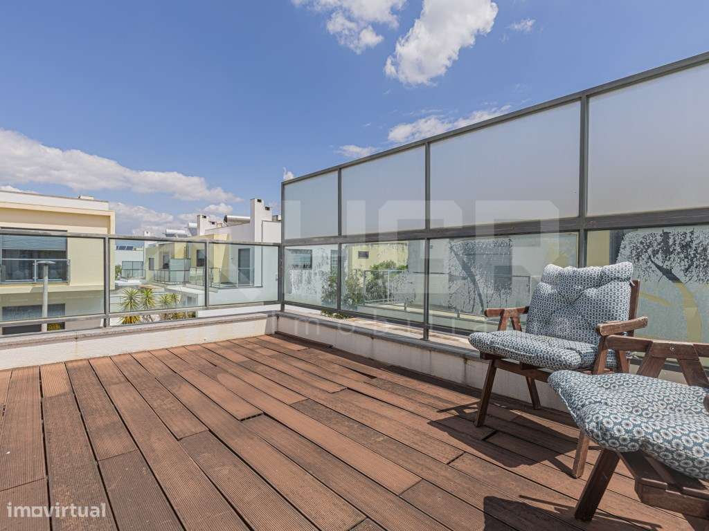 MORADIA V4 | SEMI-NOVA | 2 PISOS | GARAGEM | EXCELENTES ACESSOS ROD...-15