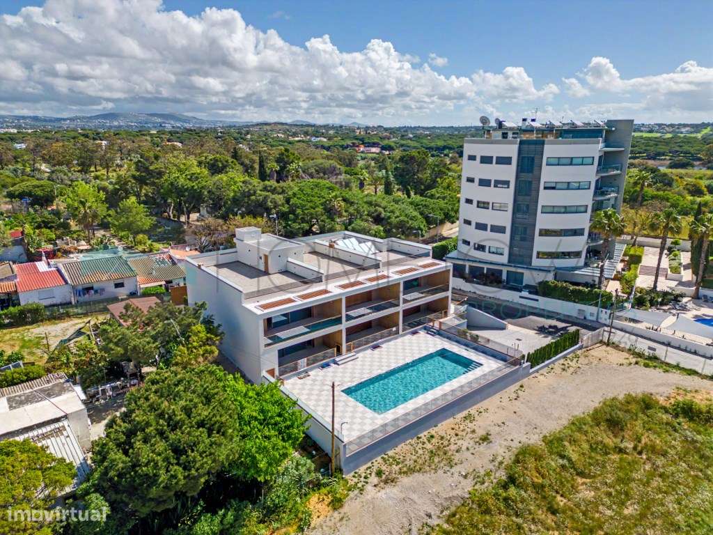 Apartamento T2 com acesso privado ao rooftop - Perto do mar, quarteira-20